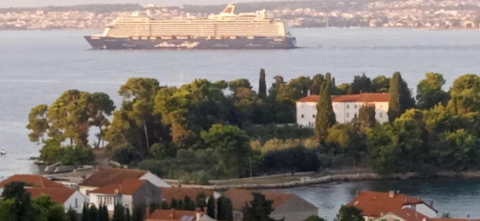 Studio Apartment In Preko With Sea View, Terrace, Air Conditioning, Wi-Fi Exterior foto